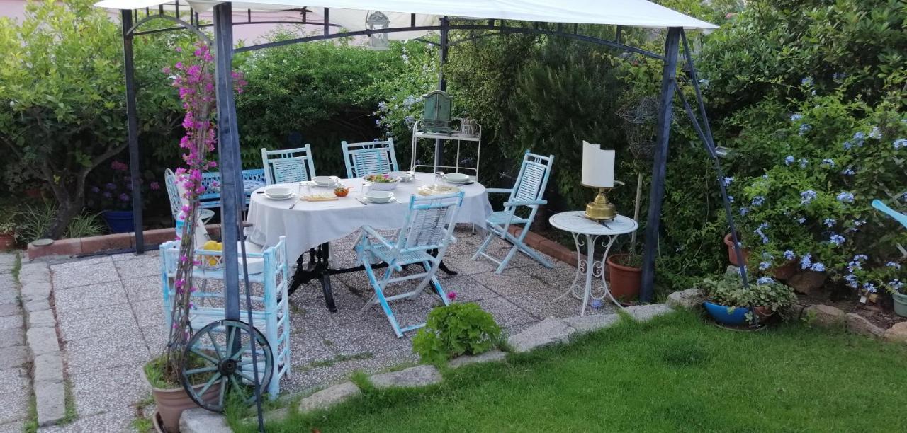 Bed and Breakfast La Porta Sulla Costa San Pantaleo Exterior foto